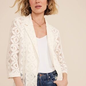 Elegant White Lace Women's Blazer